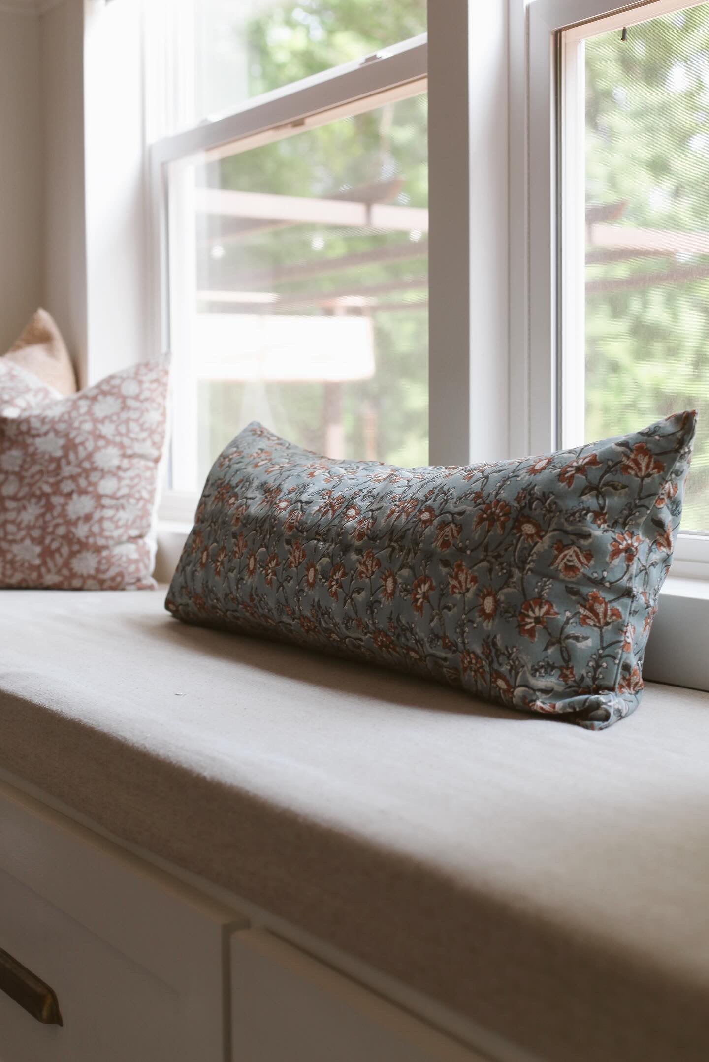 Fena Lumbar Pillow Cover